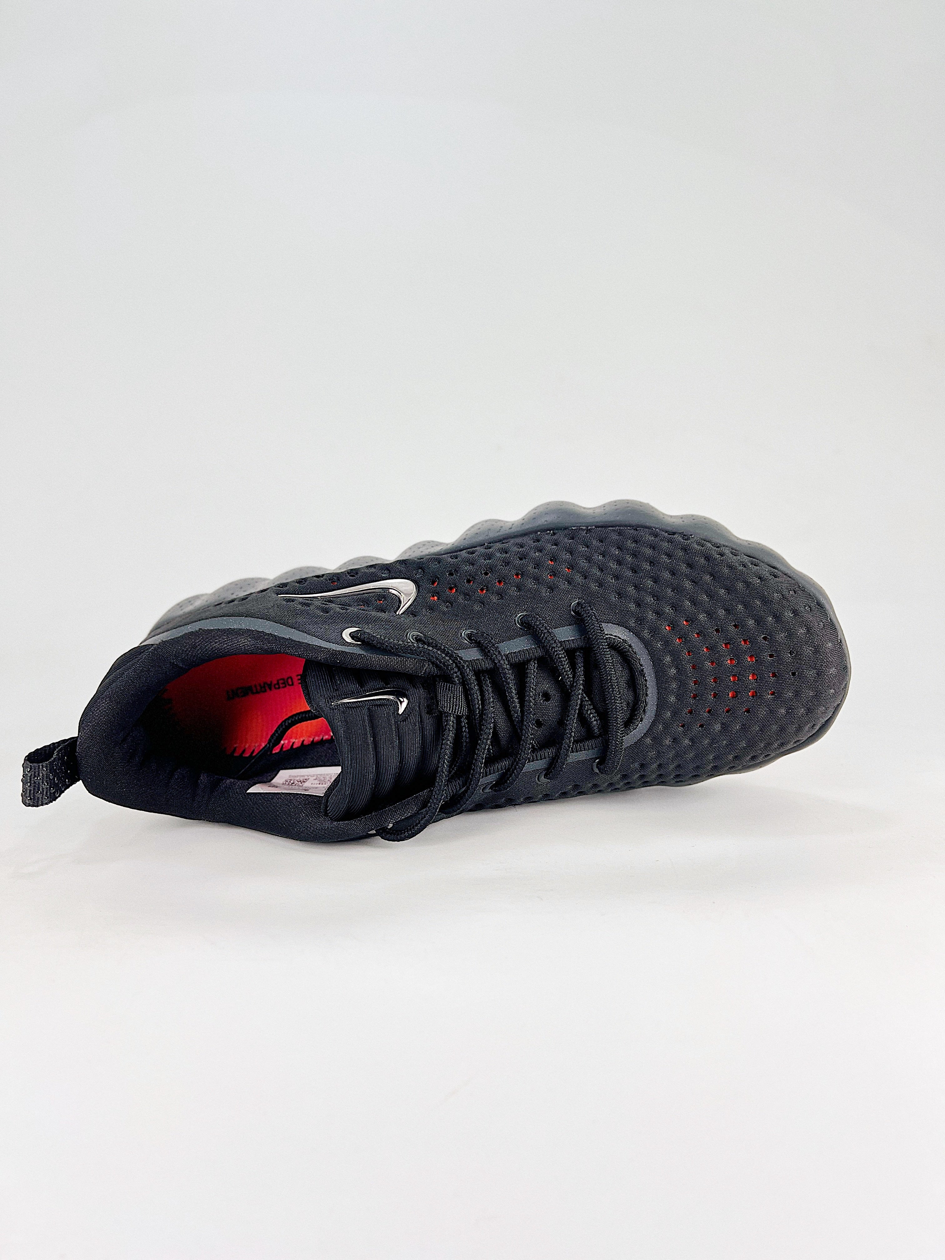 Nike Mind 002 Black Hyper Crimson