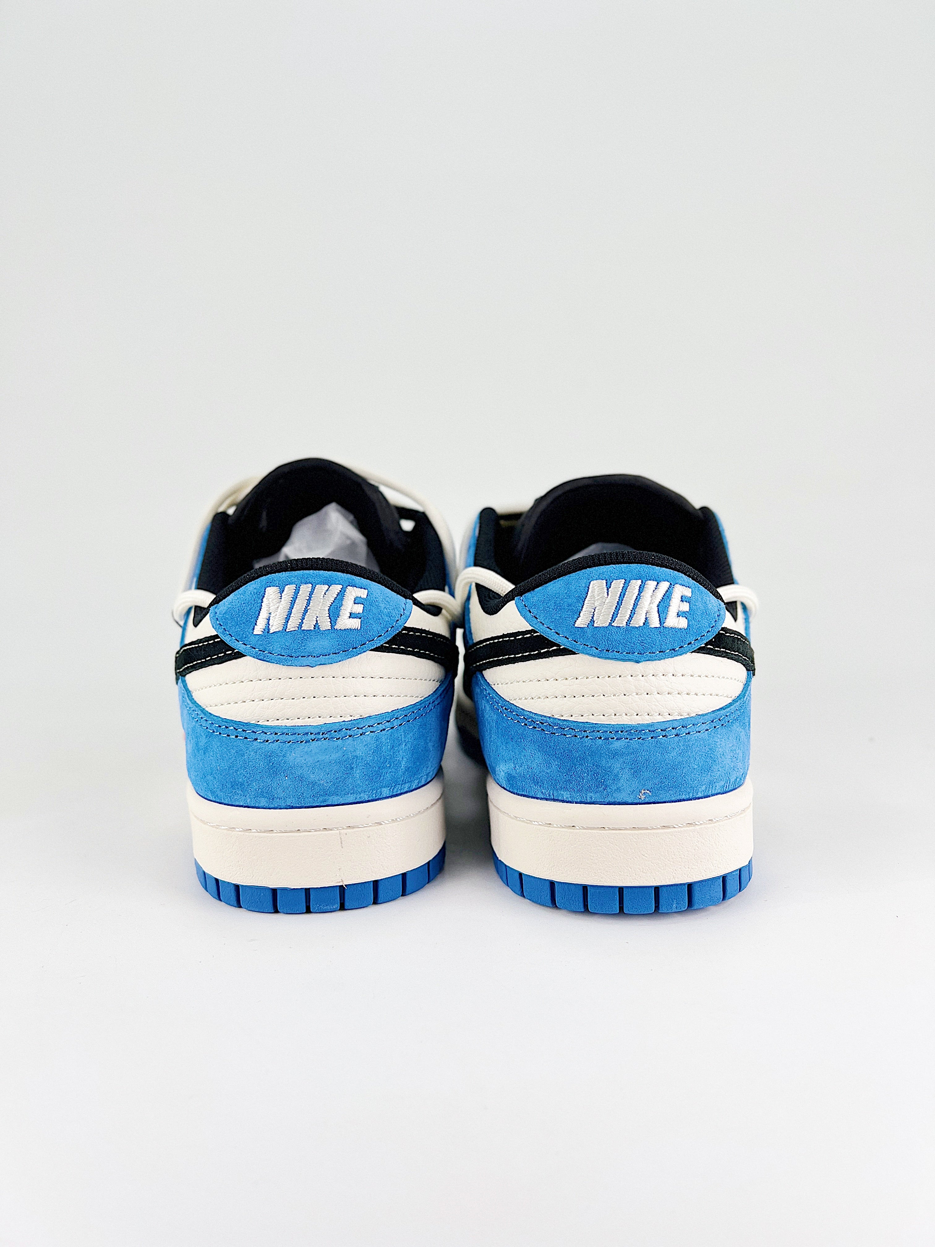 Nike New Dunk SB Supreme blu bianco