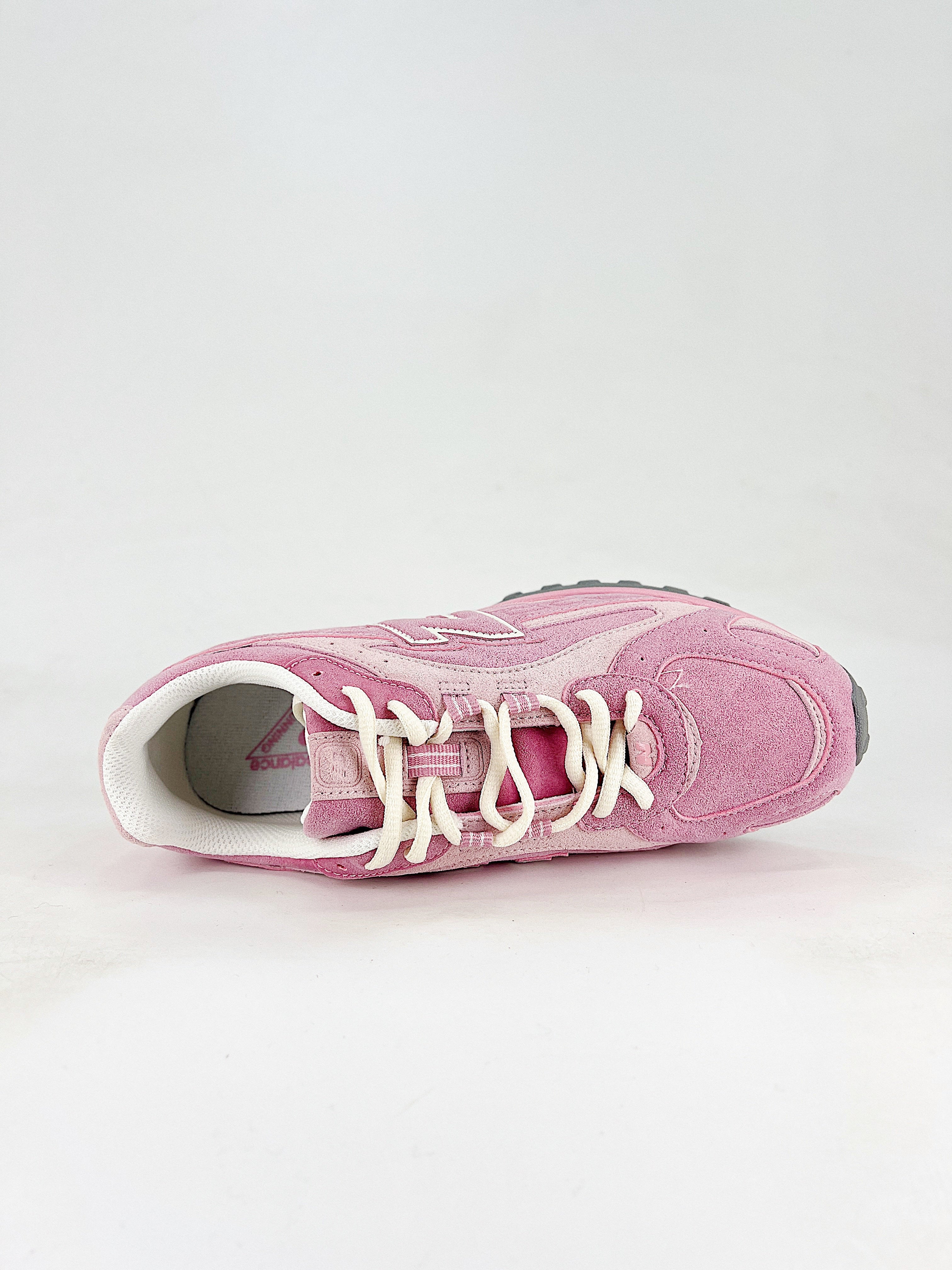 New Balance 204 L Pastel Pink