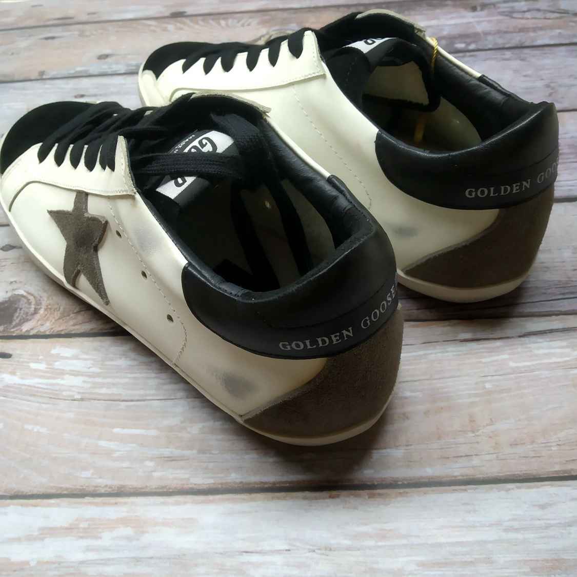 Golden Goose Superstar nappa bianca e inserti neri e grigi