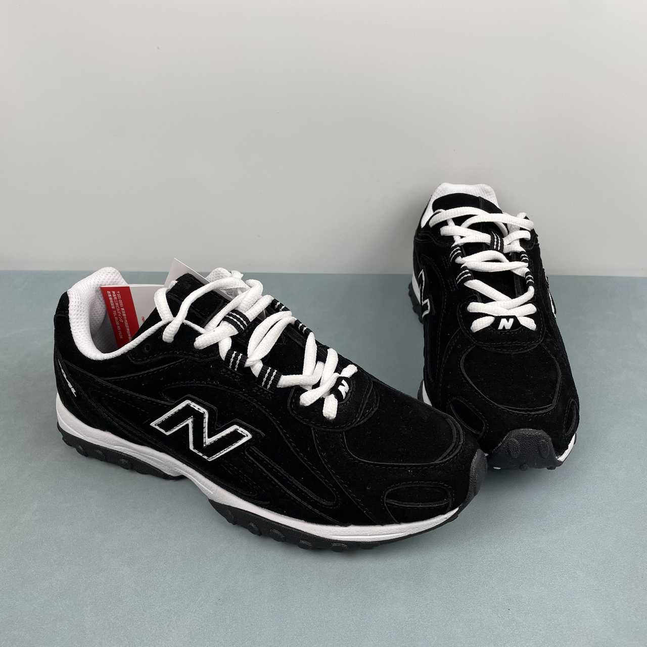 New Balance 204 L Black