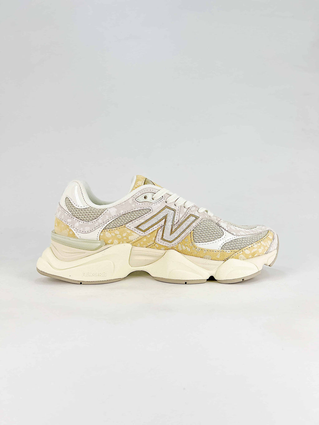 New Balance NB 9060 toasted sesame
