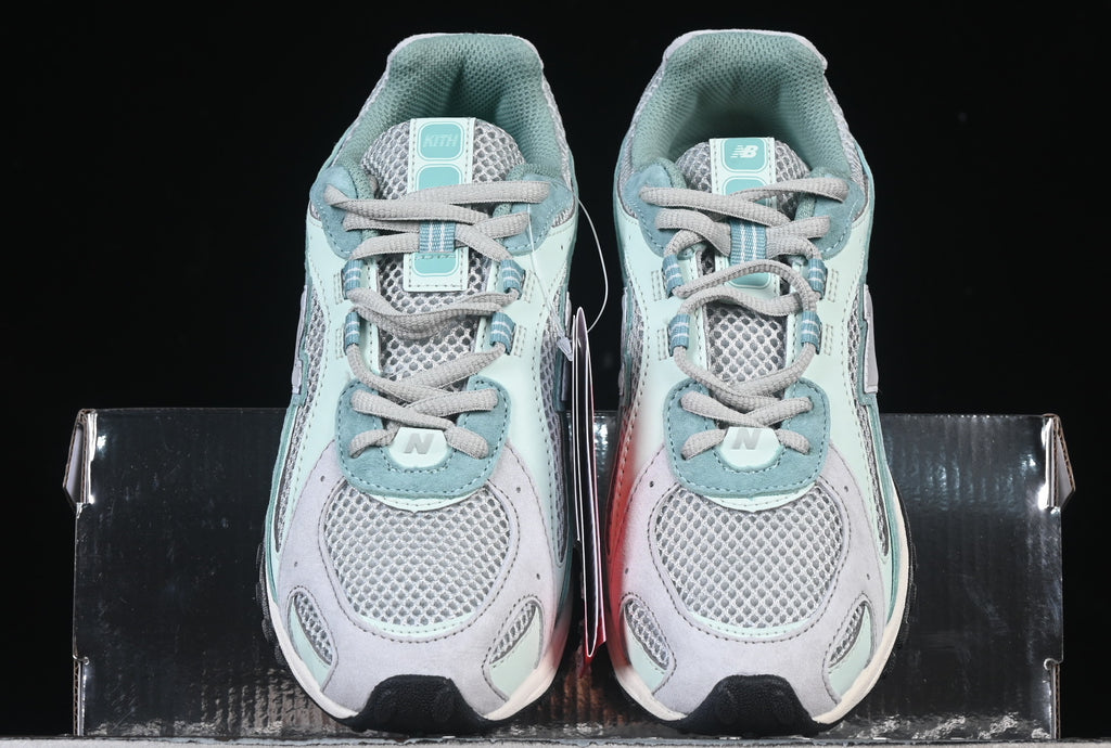 New Balance 204L KITH Celadon