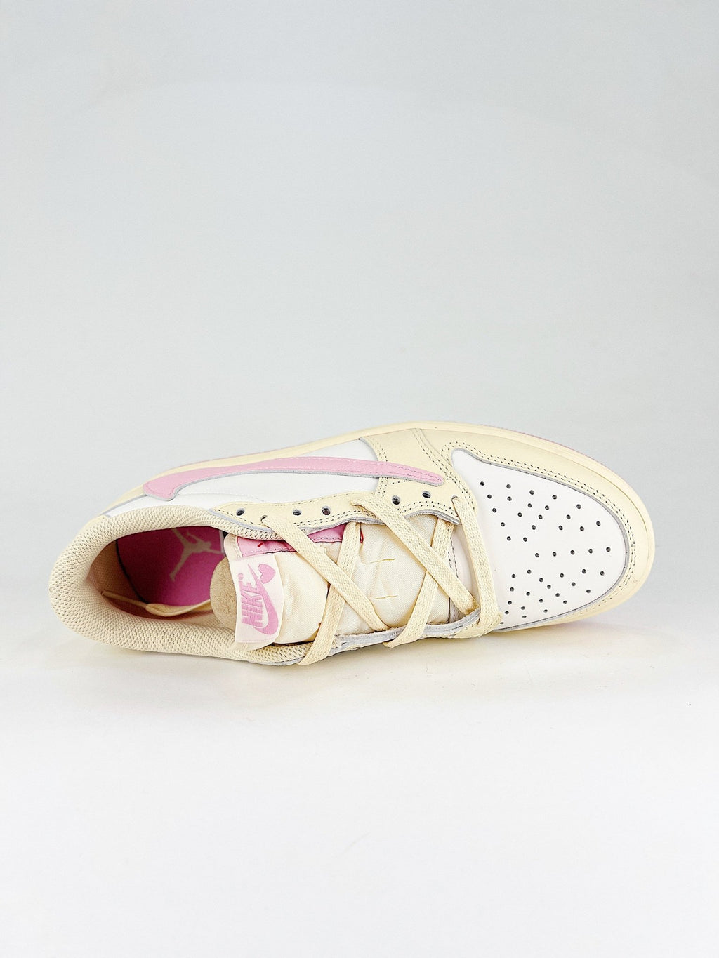 Travis Scott x Air Jordan 1 Low OG Shy Pink - VIBES MILANO