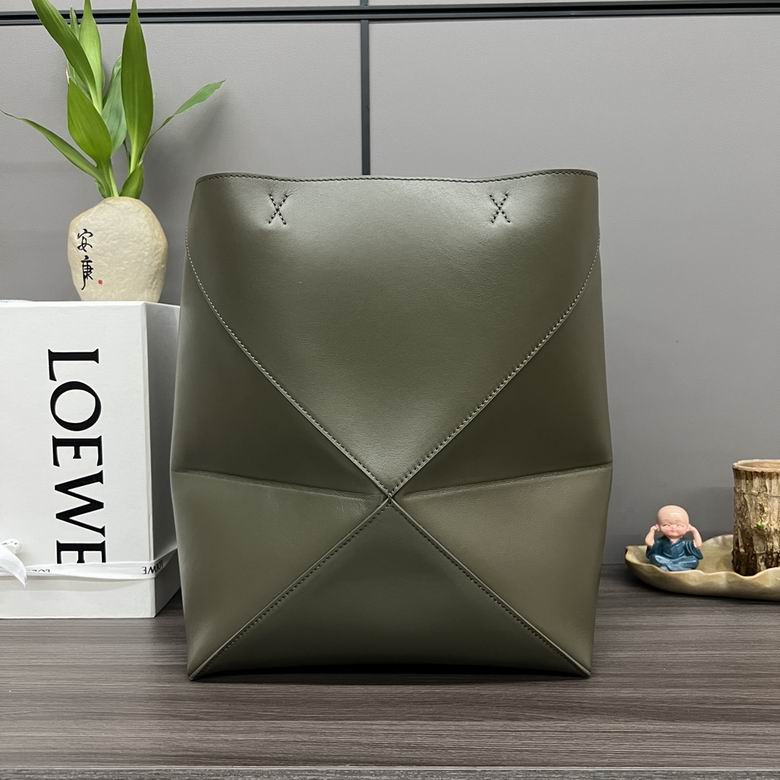 Loewe Puzzle Fold dark khaki green