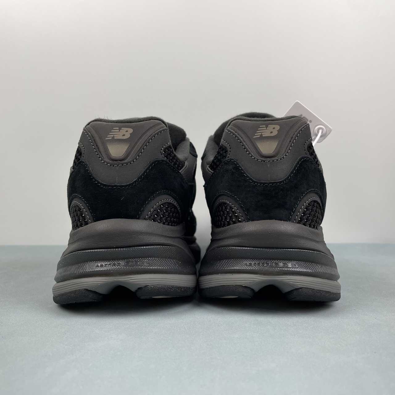 New Balance 2010 Black Cement