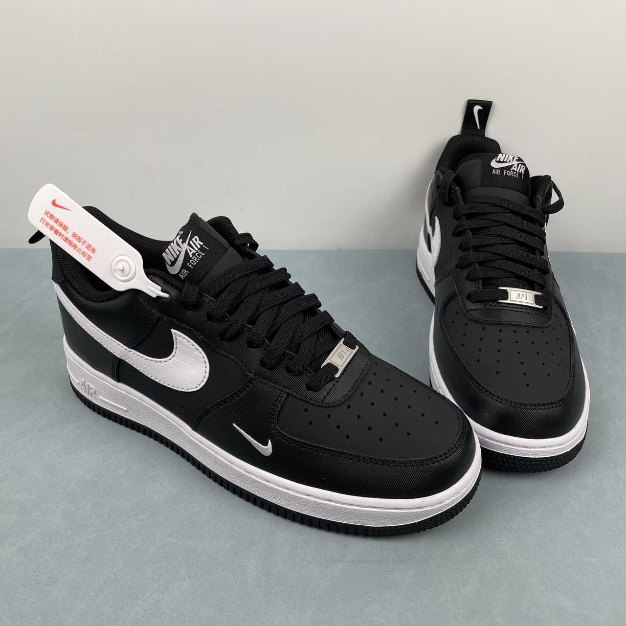 Nike Air Force 1 Low 07 TECH ESS Black White - VIBES MILANO