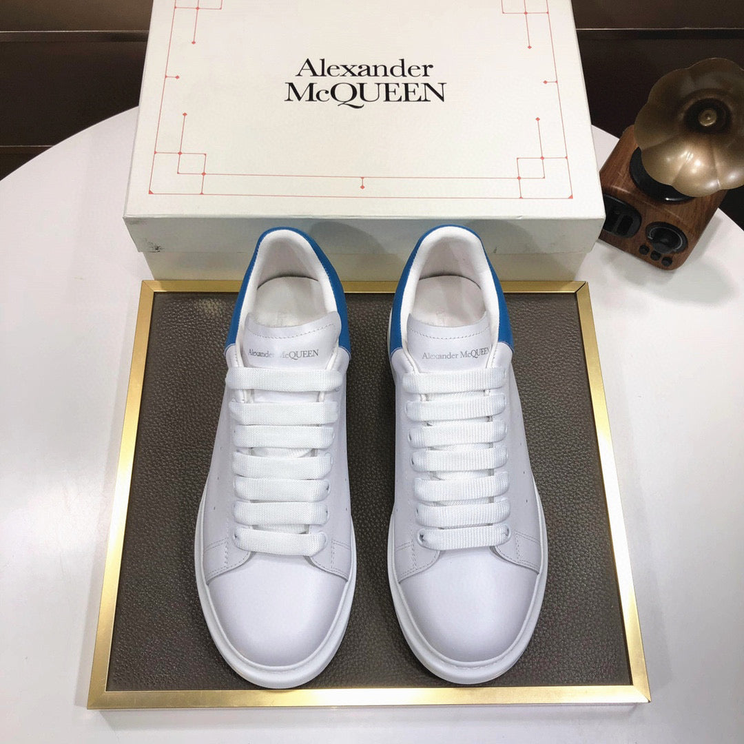 Alexander McQueen sneakers suola oversize bianco azzurro