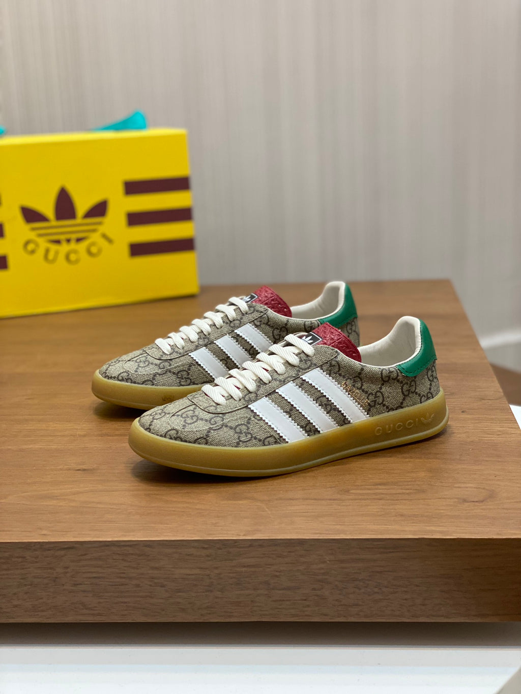 Adidas x Gucci Gazelle Beige GG Monogram - VIBES MILANO