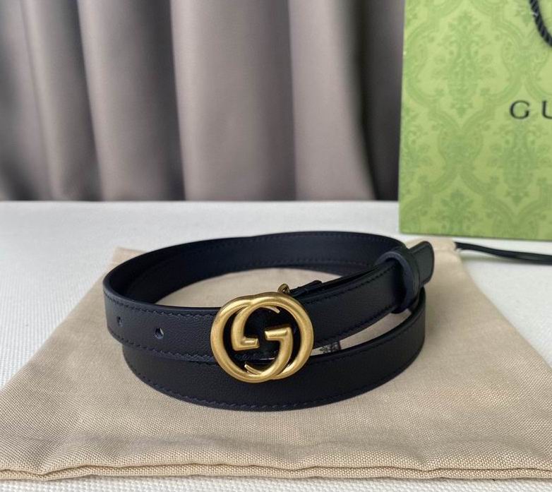 Cintura Gucci in vera pelle larghezza 2 cm.