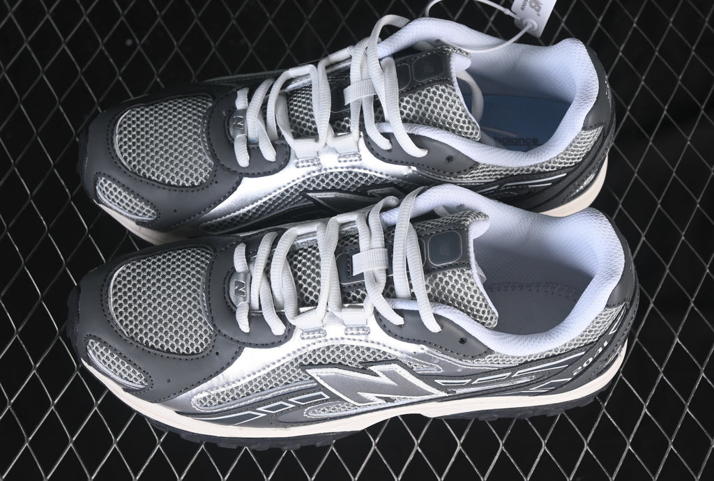New Balance 204 L Dark Silver Metallic