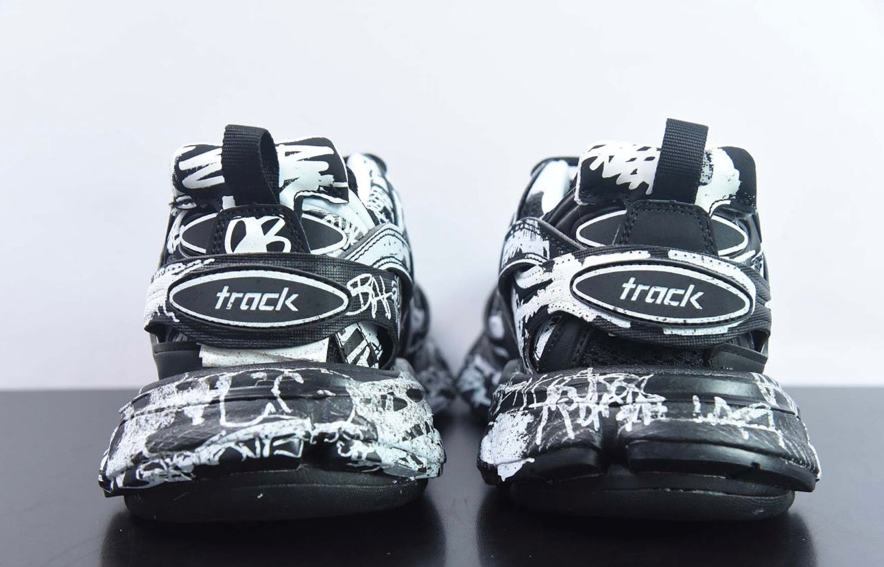 Balenciaga Sneakers Track 3.0 Graffiti