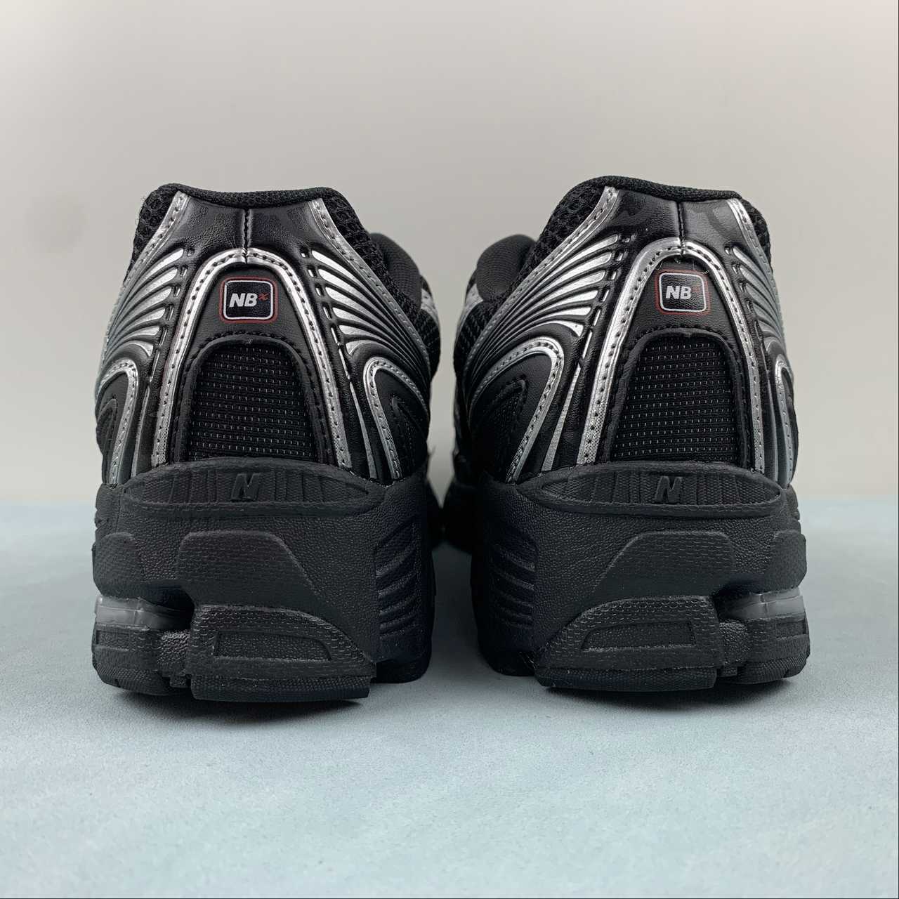 New Balance NB 740 Black Silver