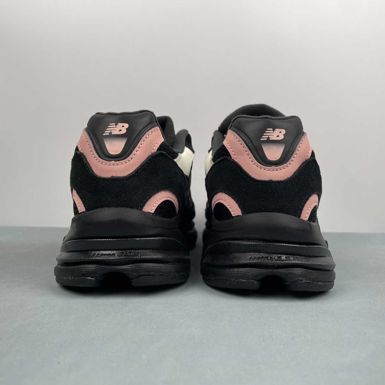 New Balance 2010 Black Pink White