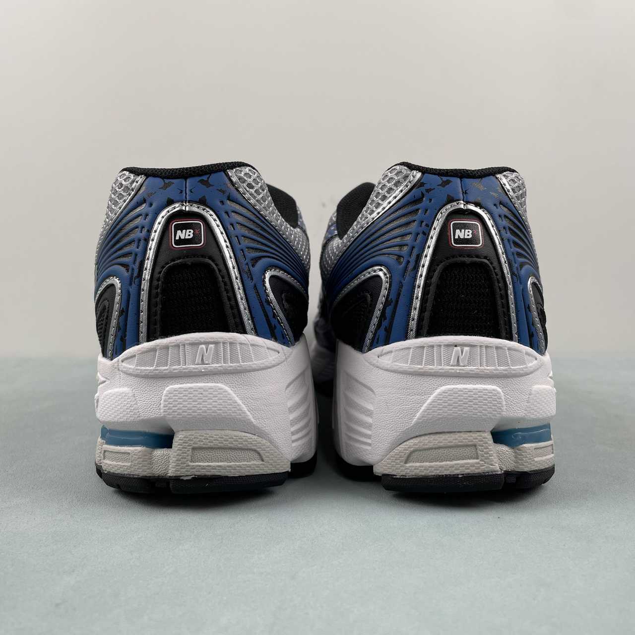 New Balance NB 740 Silver Blue