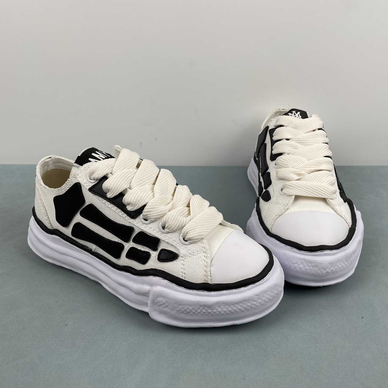 Maison Mihara Yasuhiro x MMY AMIRI Skel-Top Low bianco