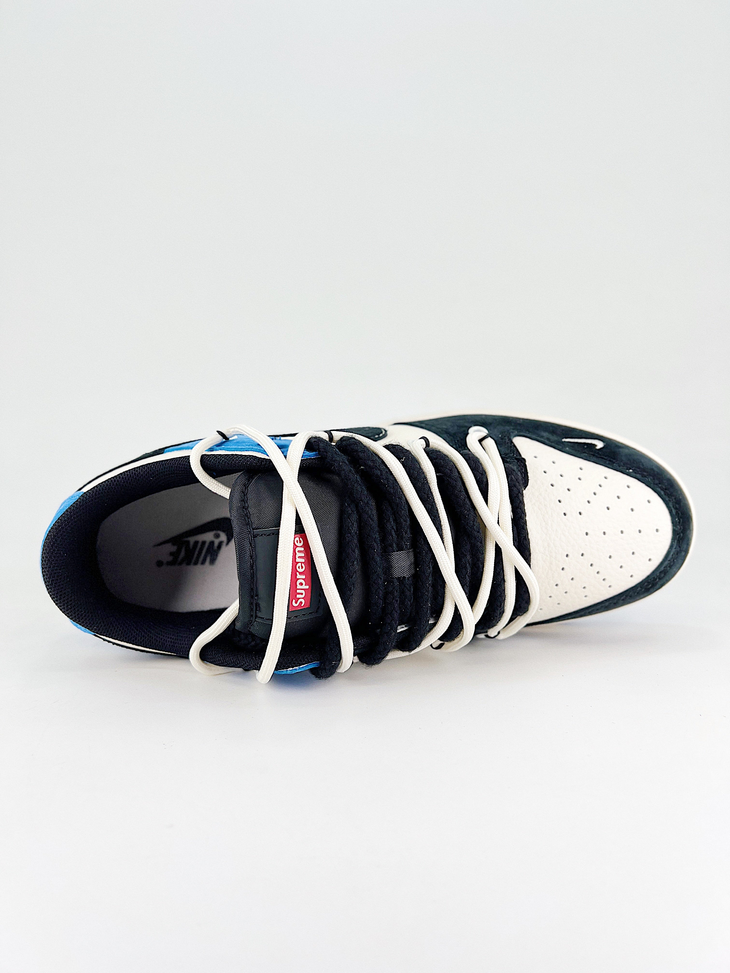 Nike New Dunk SB Supreme blu bianco