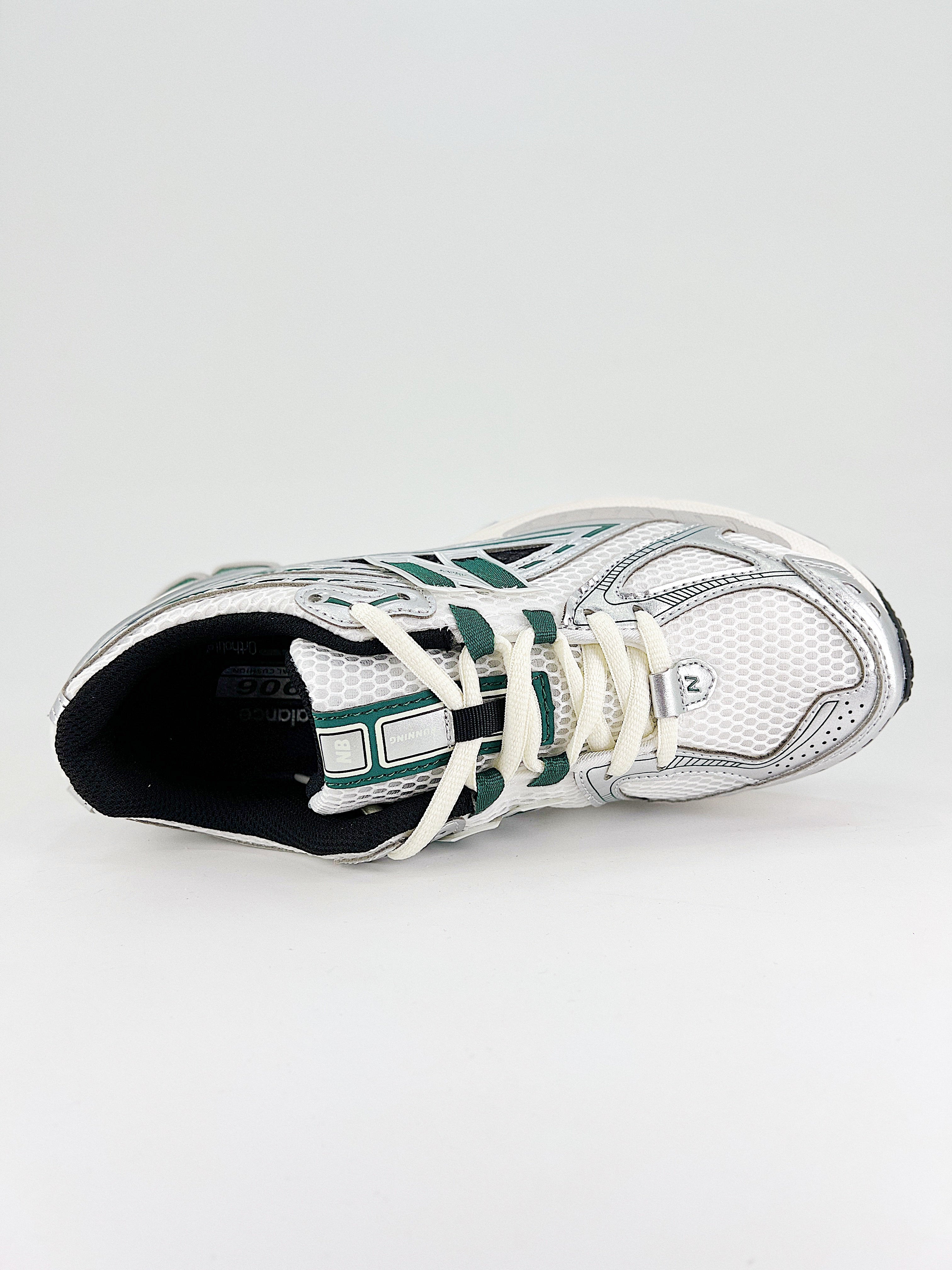 New Balance NB M1906R Silver Metallic Nightwatch Green