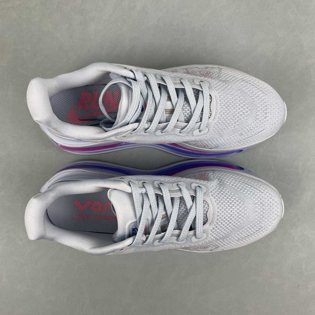 Nike Vomero Premium ice blue pink