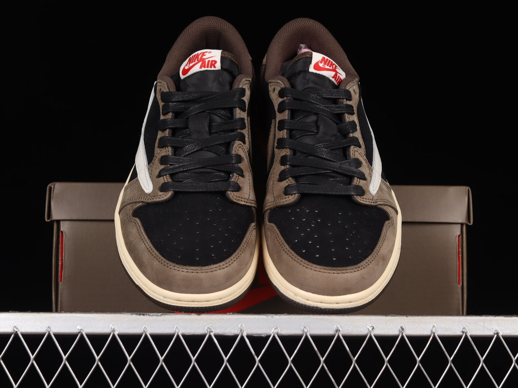 Travis Scott x Air Jordan 1 Low OG SP - T Dark Mocha - VIBES MILANO