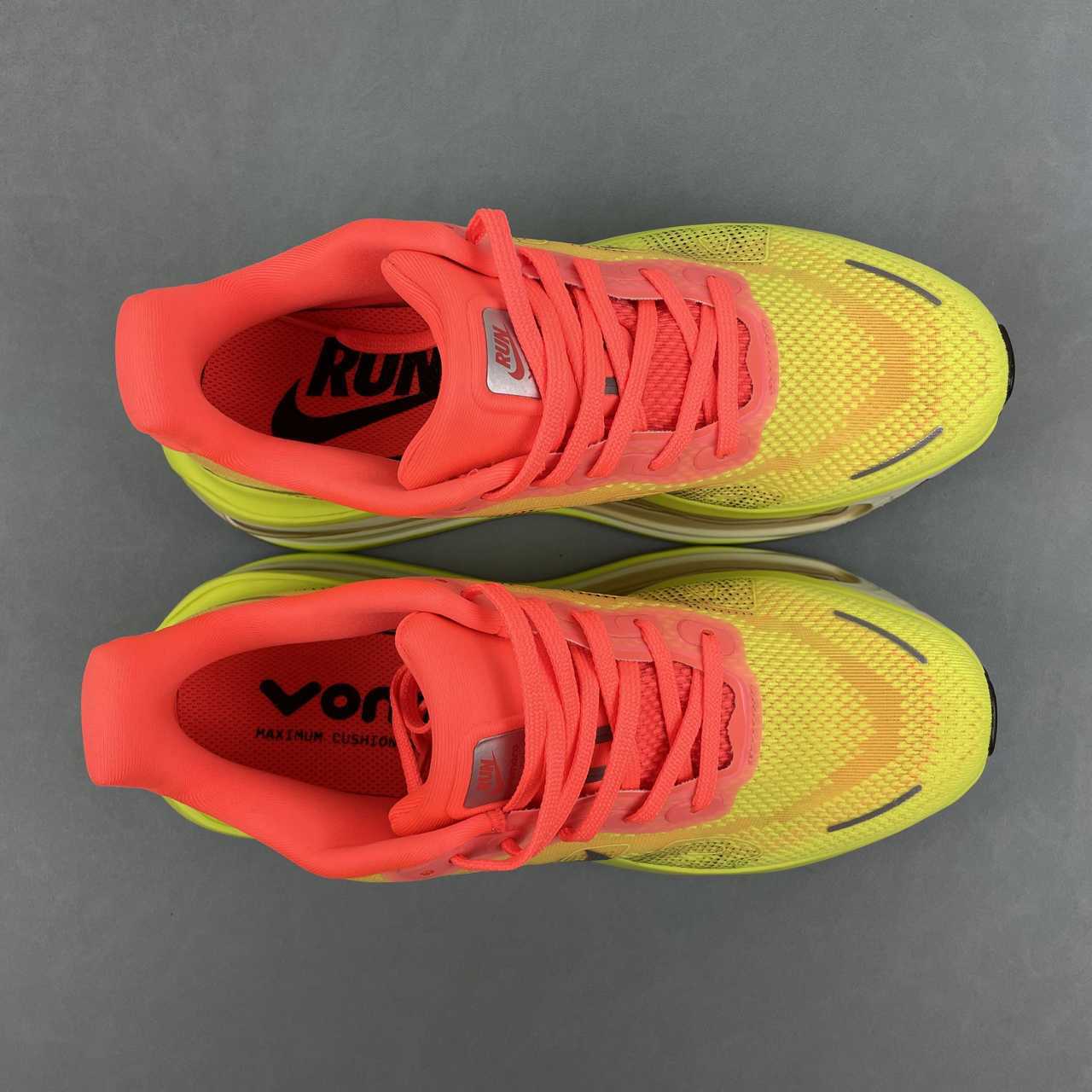 Nike Vomero Premium fluorescent green - VIBES MILANO