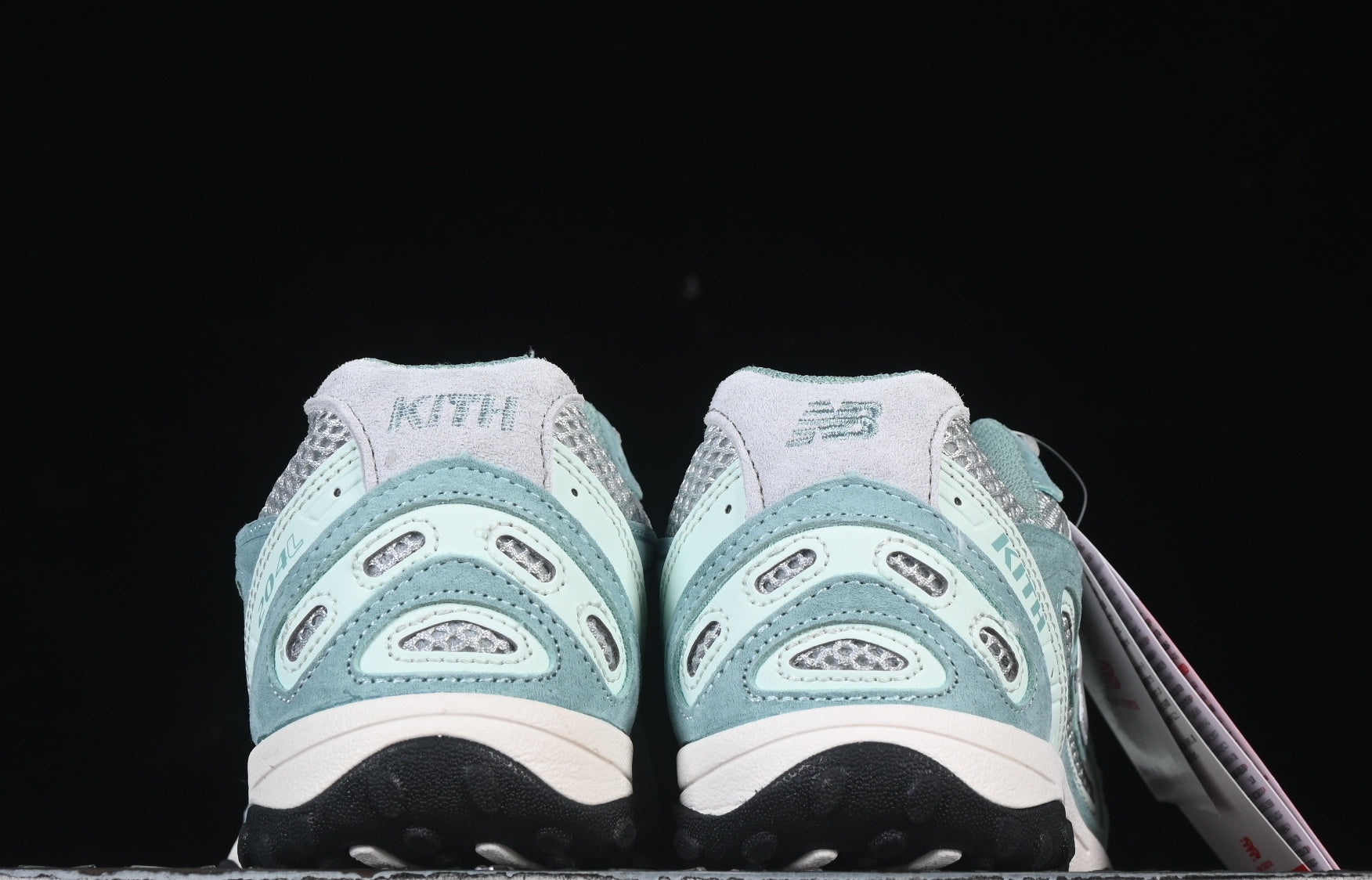 New Balance 204L KITH Celadon