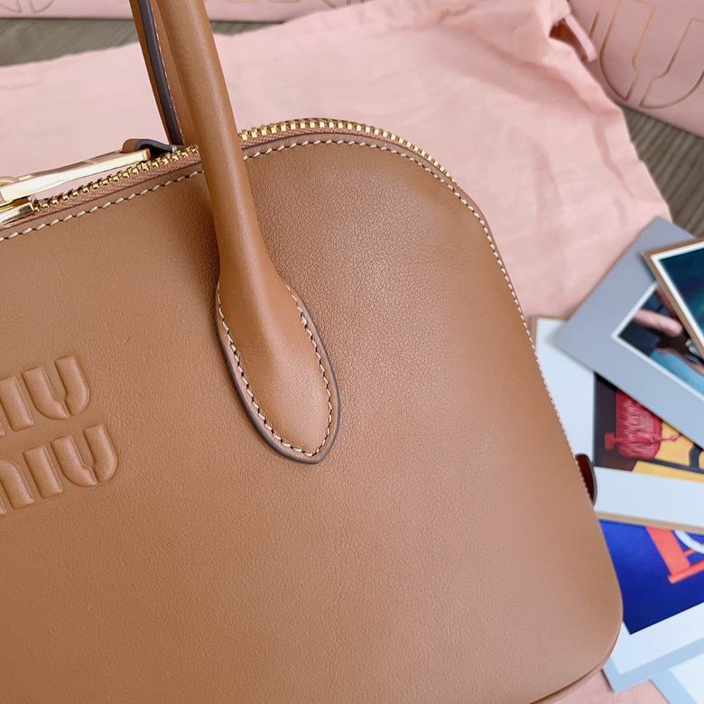 Miu Miu Shell Bag in pelle