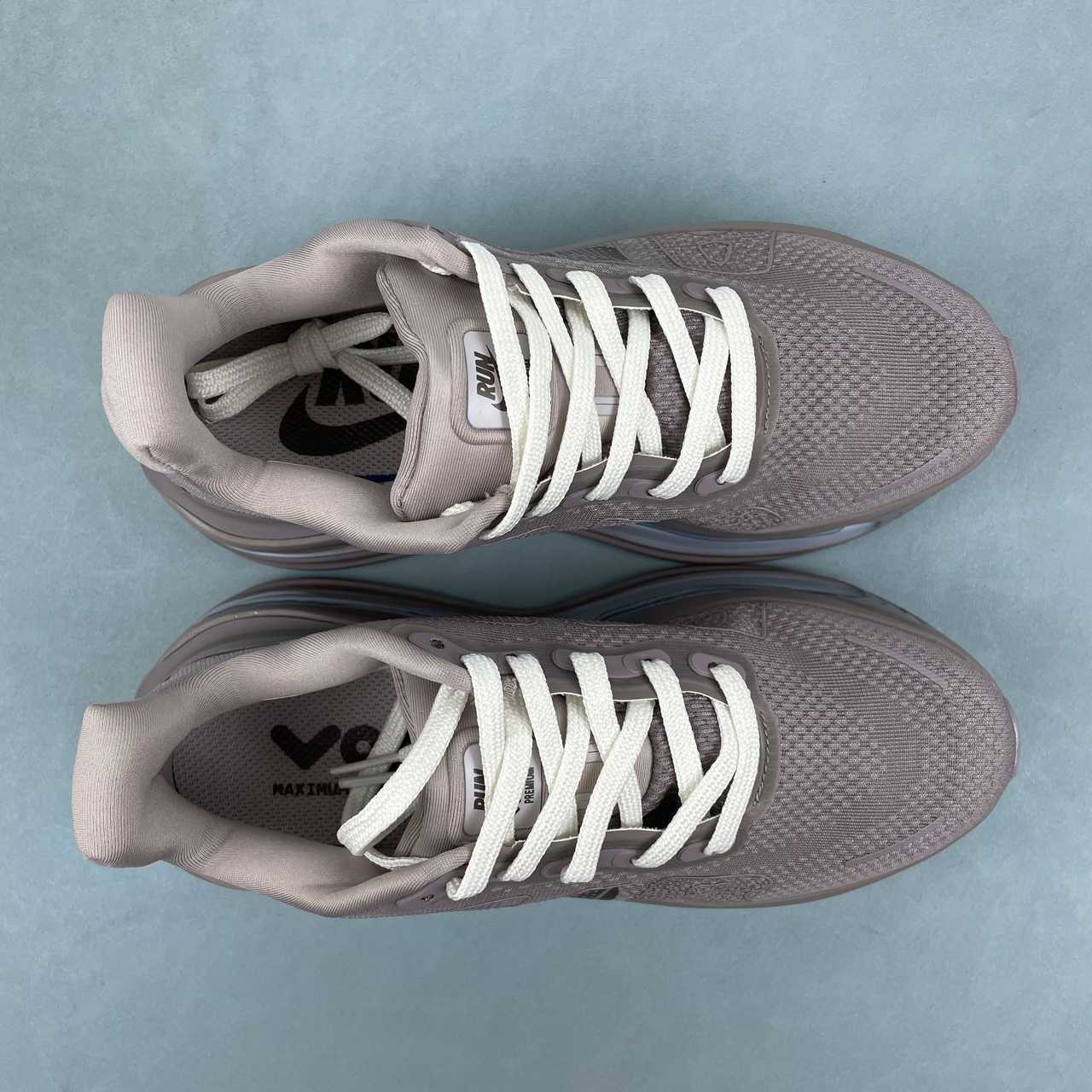 Nike Vomero Premium light brown - VIBES MILANO