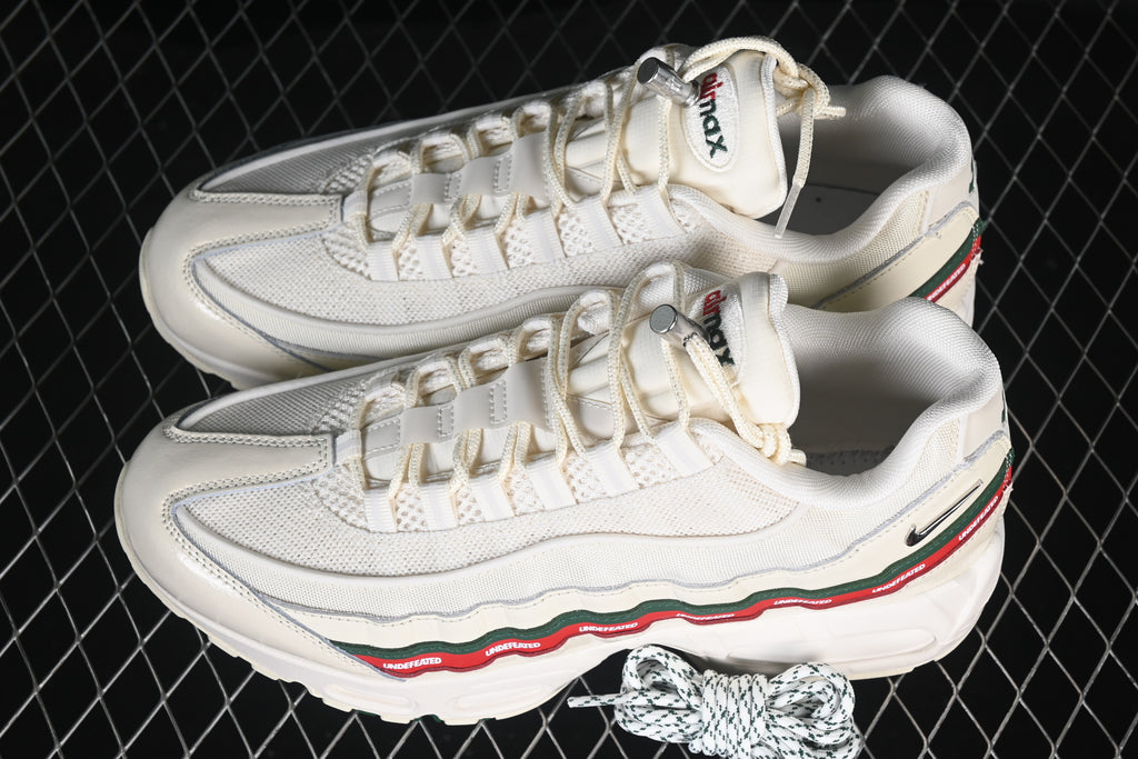 Nike Air Max 95 SP Undefeated Sail
