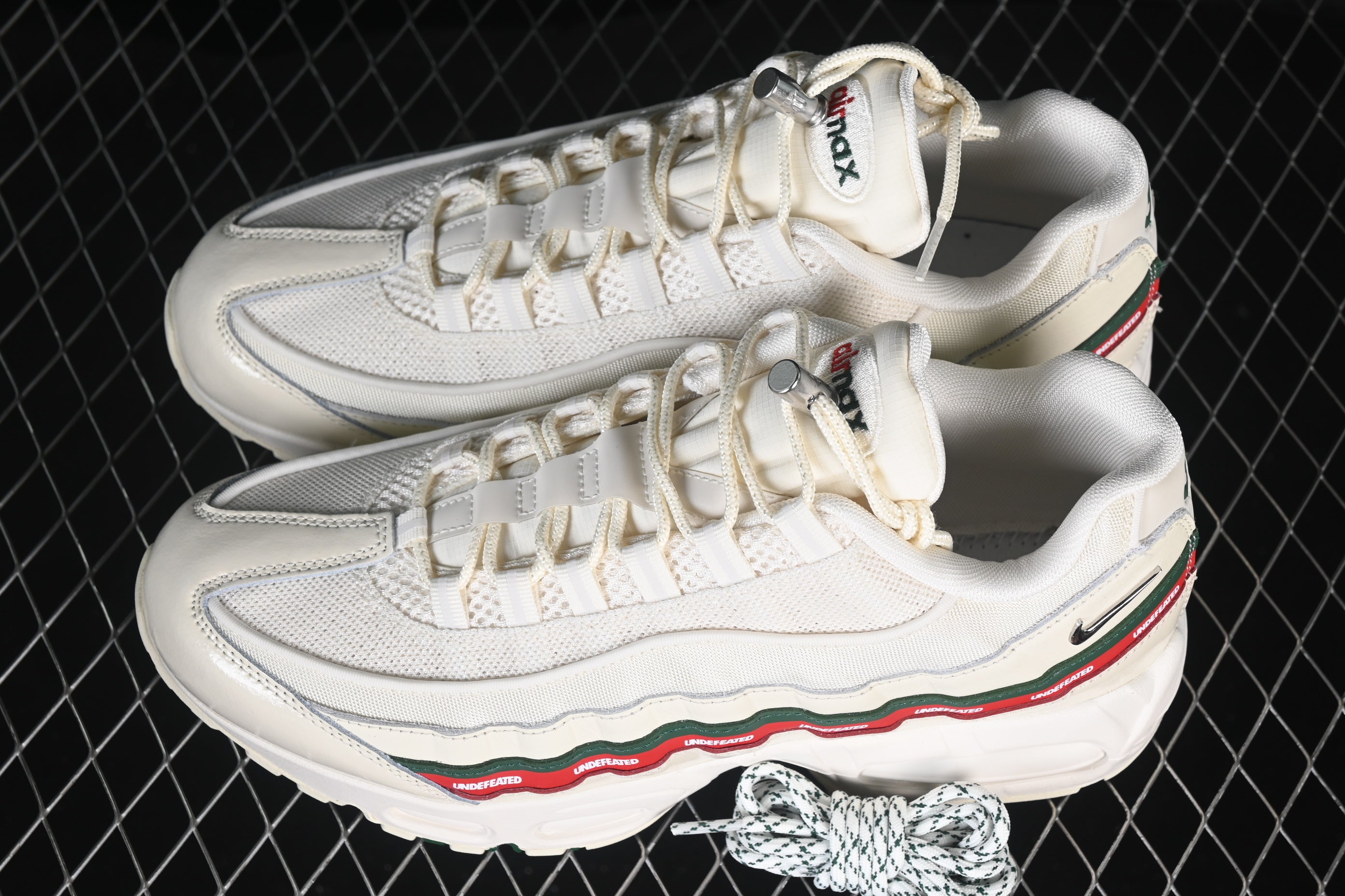 Nike Air Max 95 SP Undefeated Sail