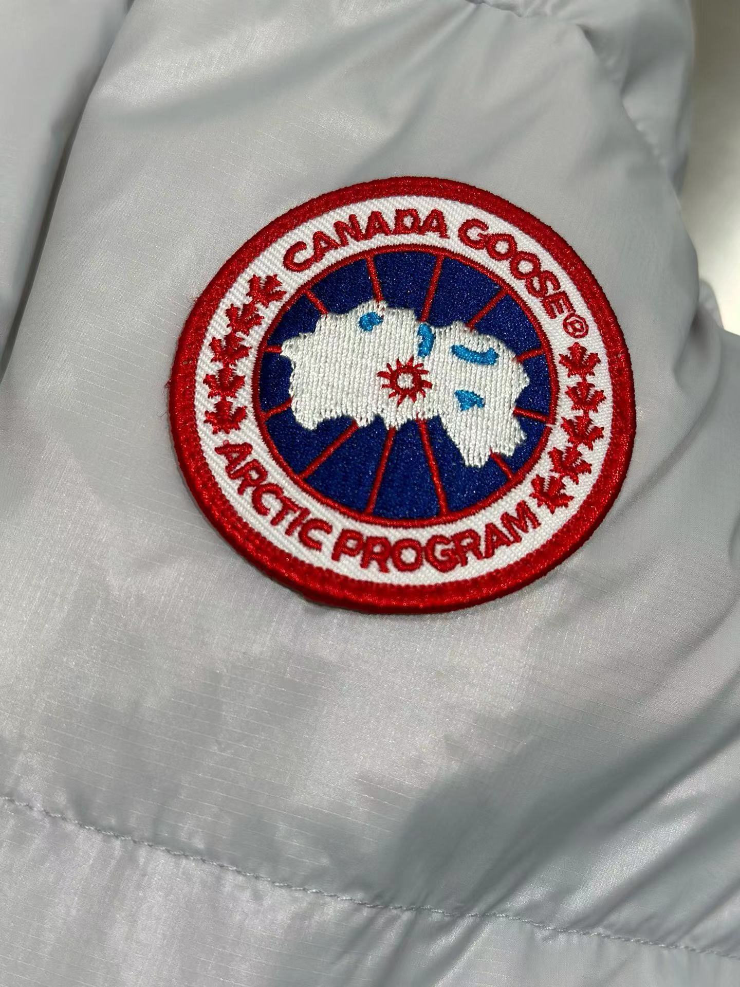 Canada Goose Cypress Puffer piumino corto donna bianco