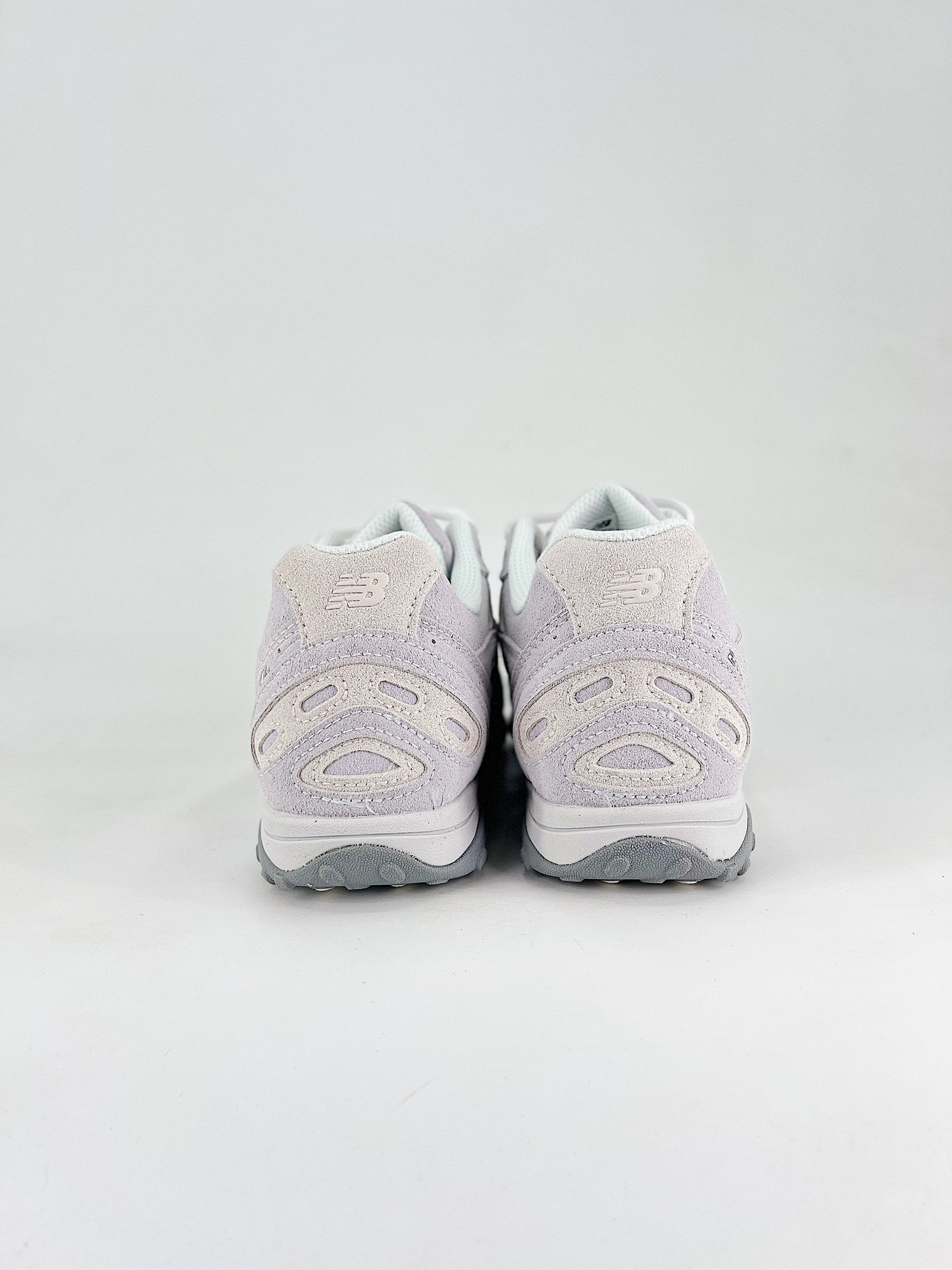 New Balance 204 L Pearl Grey