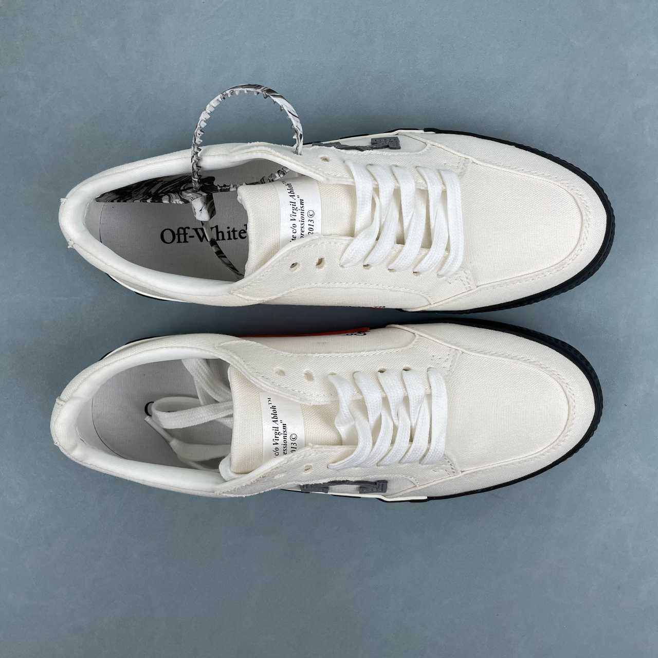 Off-White Vulcanized Low tela bianco nero