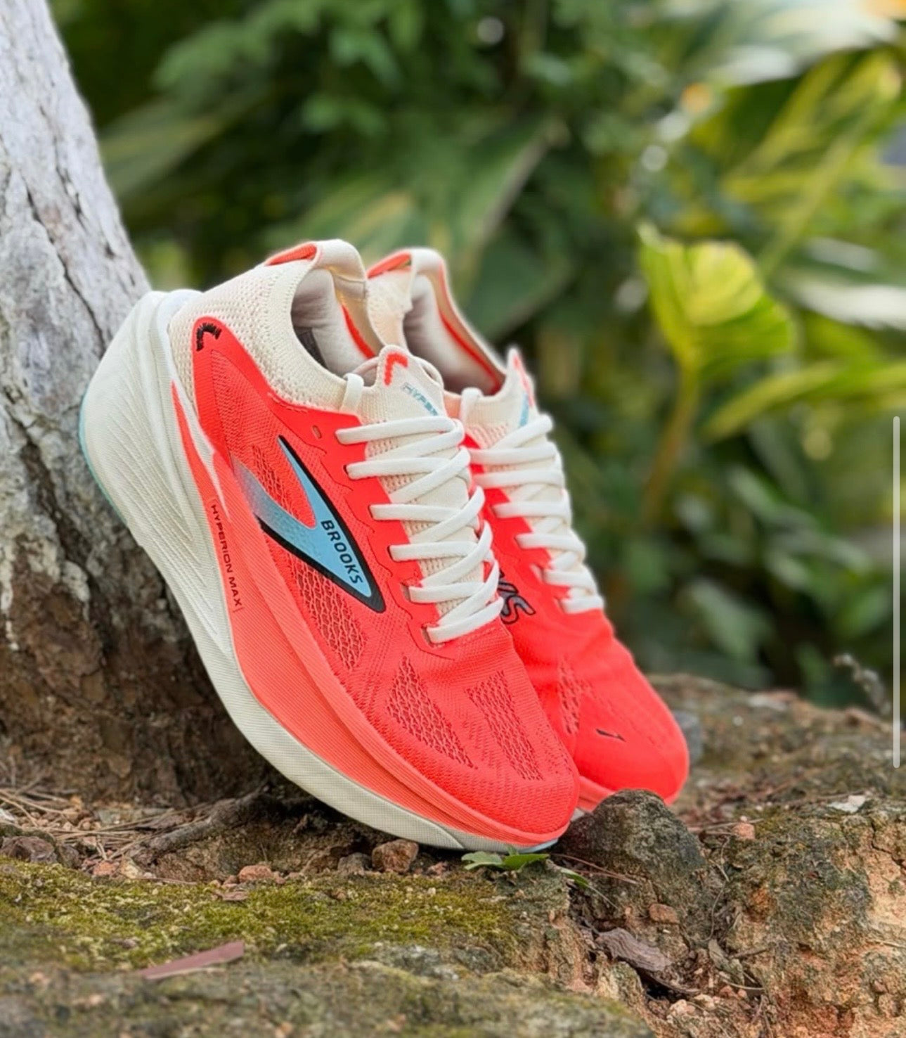Brooks Hyperion Max 3 Coconut Fiery Red Atomizer