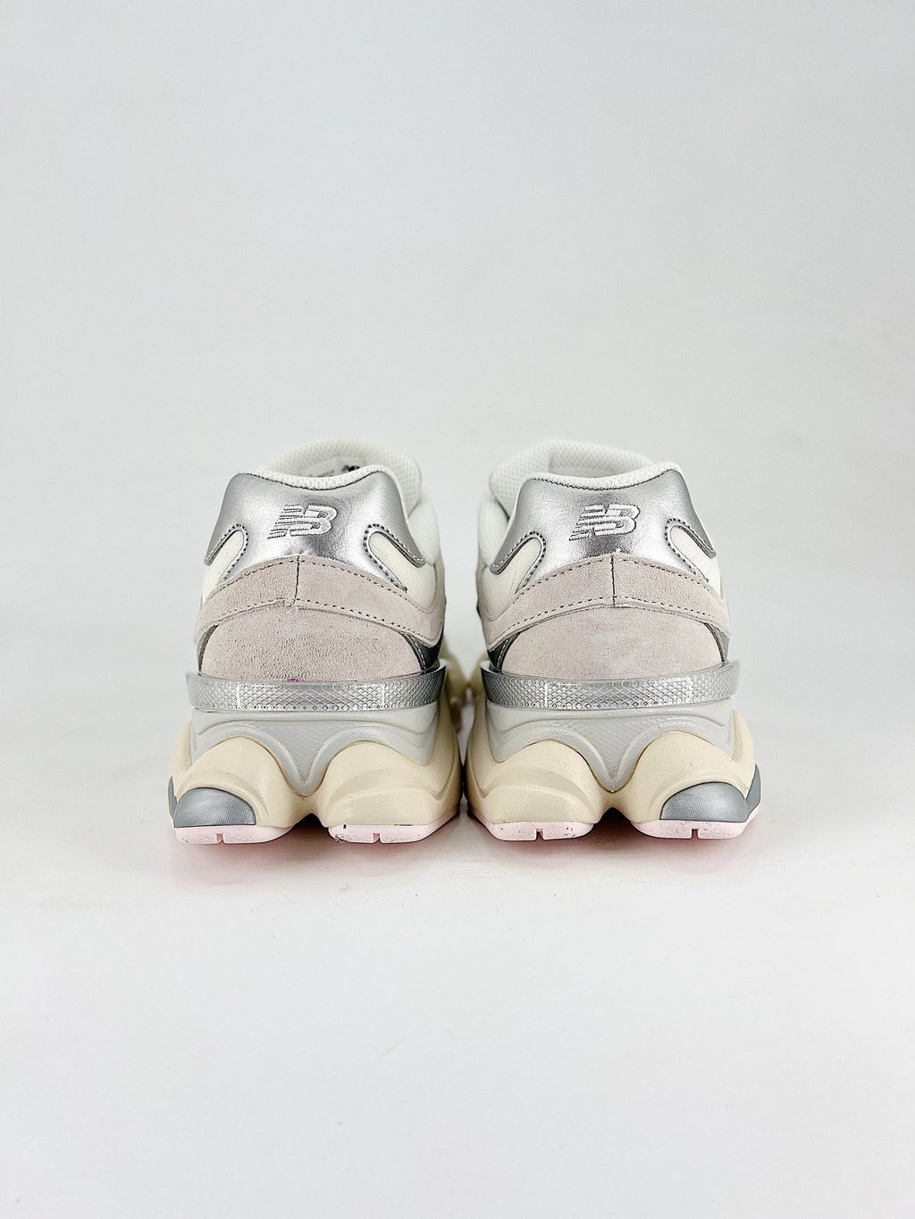 New Balance NB 9060 Coquette grigio