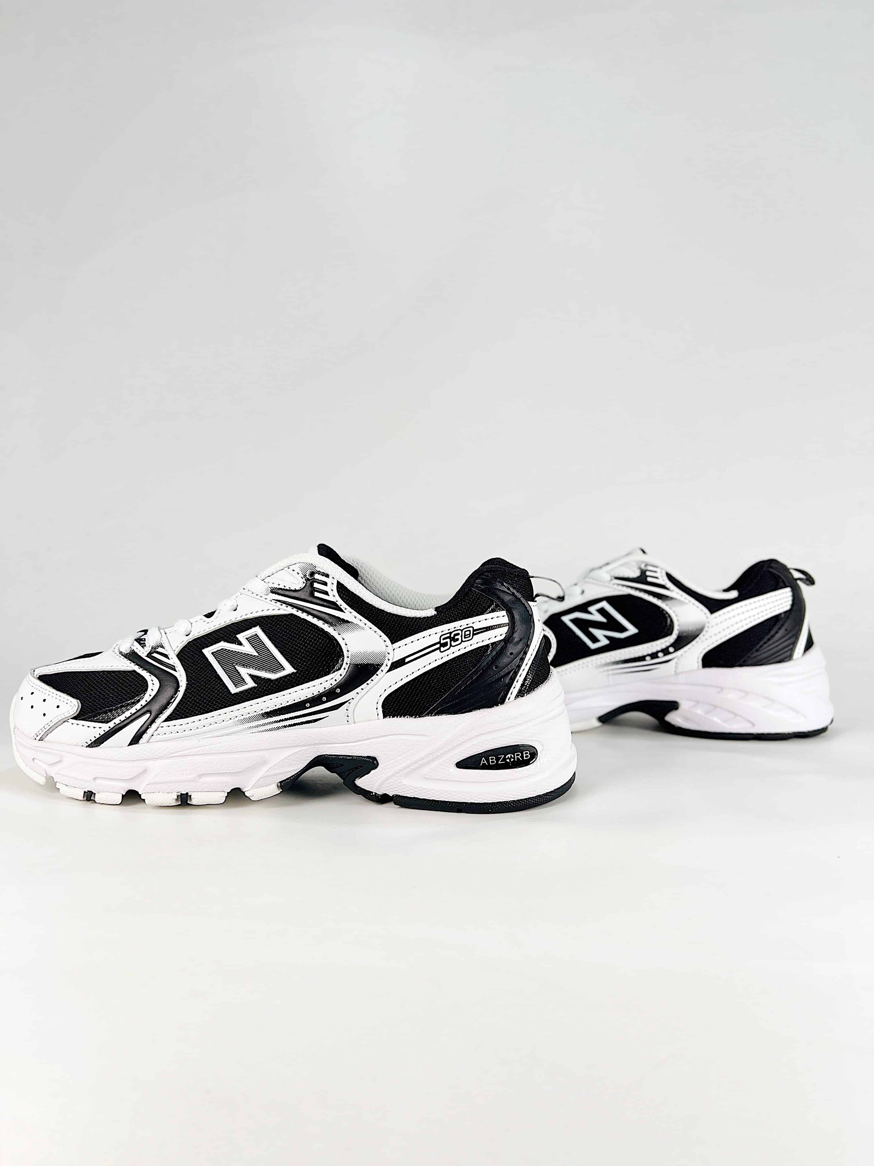 New Balance 530V2 Retro Black White