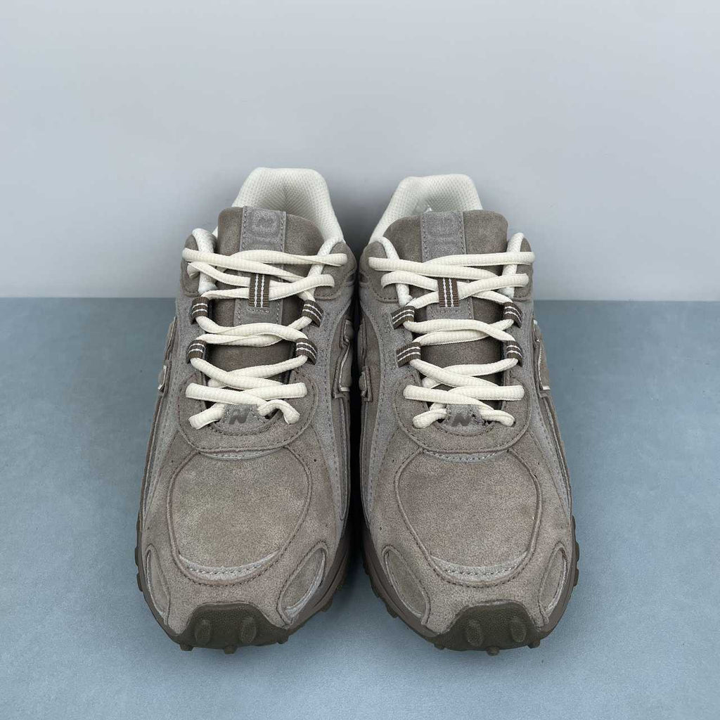 New Balance 204 L Mushroom & Arid Stone