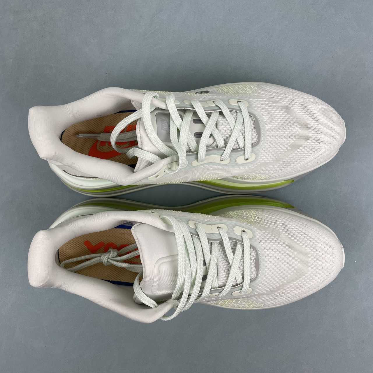 Nike Vomero Premium moon - VIBES MILANO