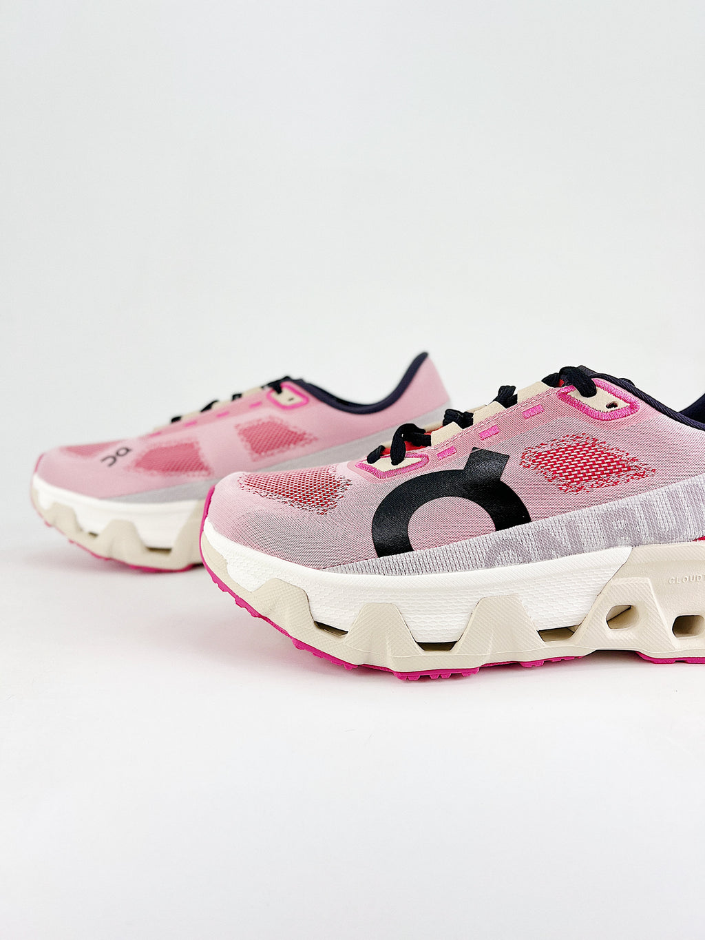 On Cloud Running Cloudmonster Hyper WMNS Red-Cream
