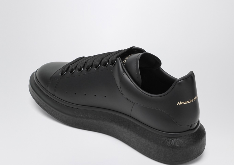 Alexander McQueen sneakers suola oversize total black
