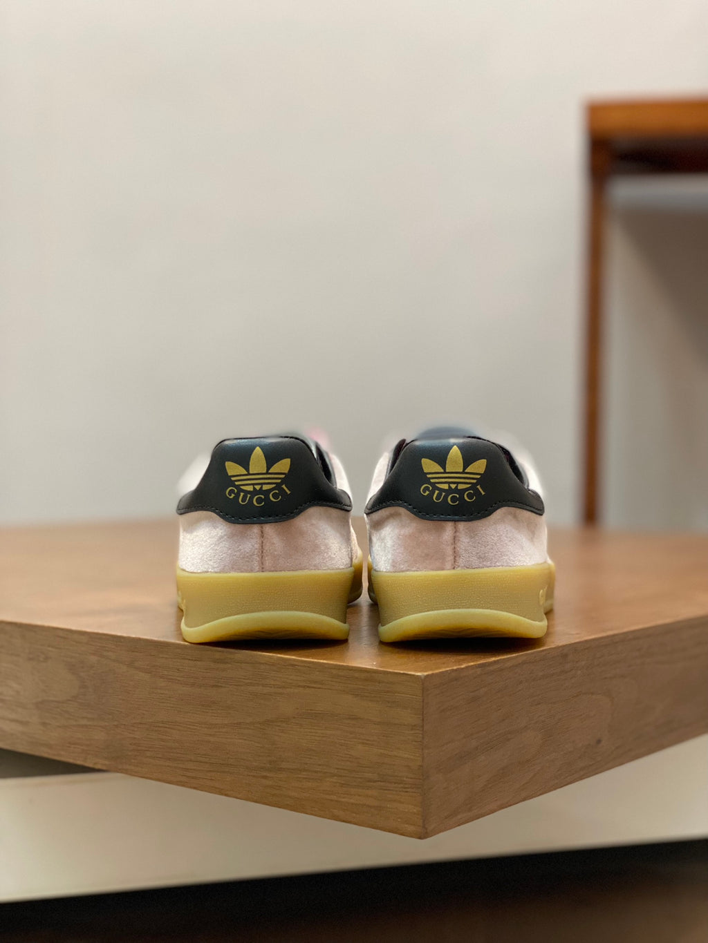Adidas x Gucci Gazelle Pink Velvet - VIBES MILANO