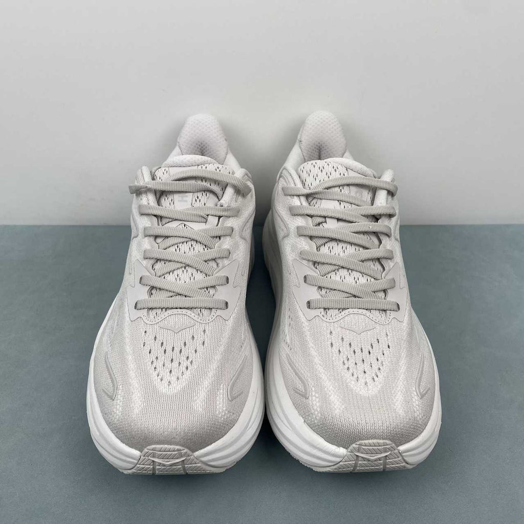 Hoka One Clifton 10 ghiaccio