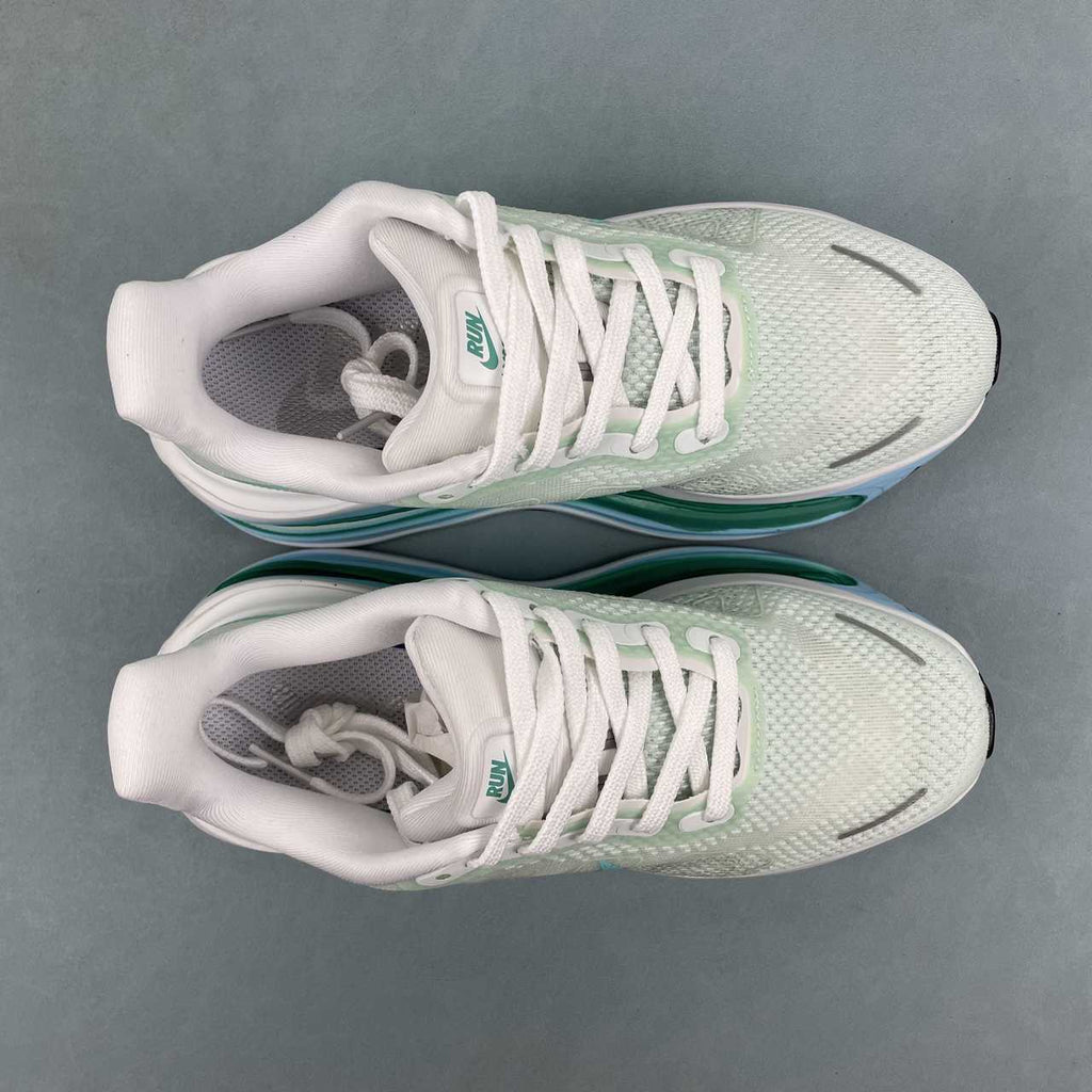 Nike Vomero Premium light green - VIBES MILANO