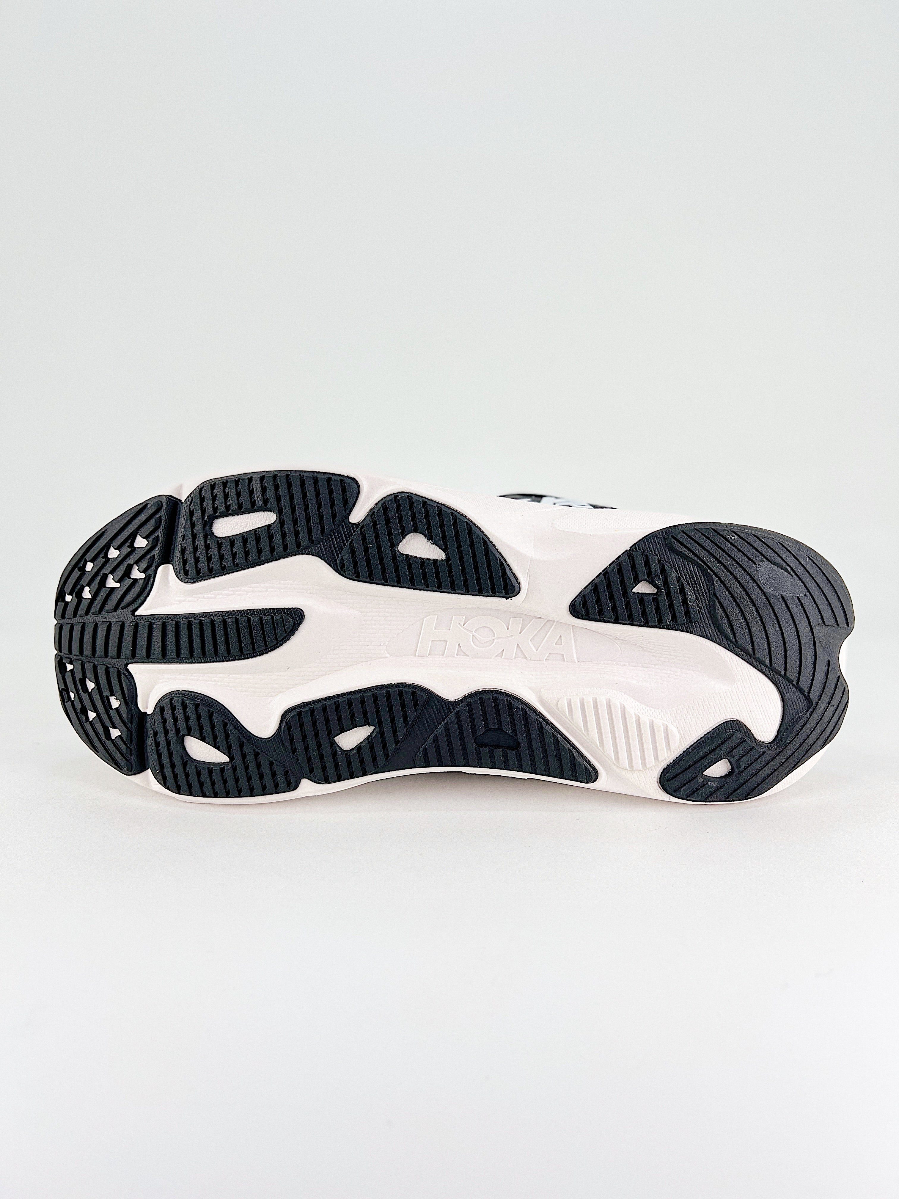 Hoka One Skyflow nero