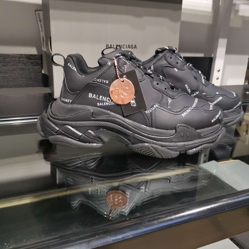 Balenciaga Sneakers Triple S nero