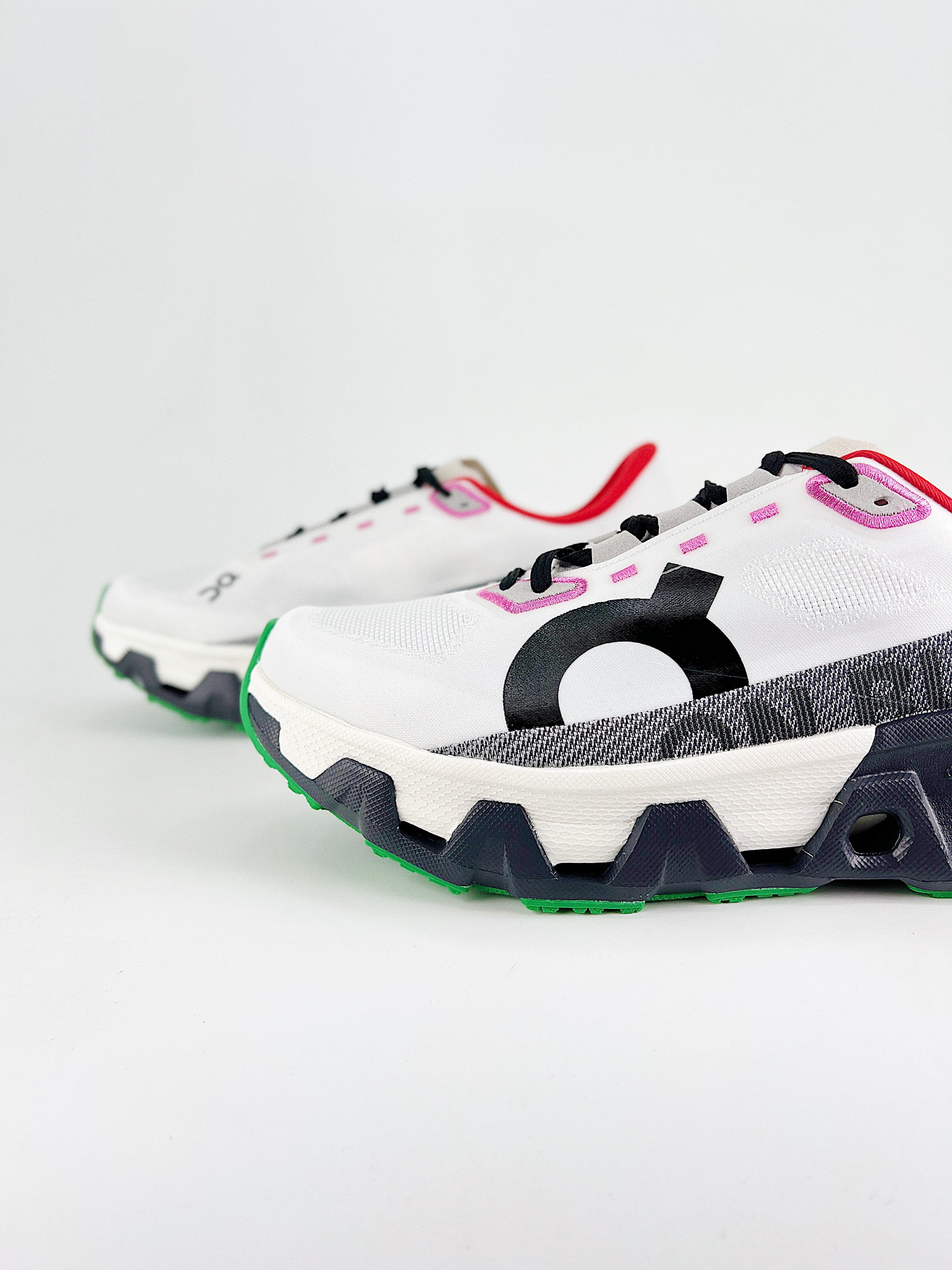 On Cloud Running Cloudmonster Hyper White-Black