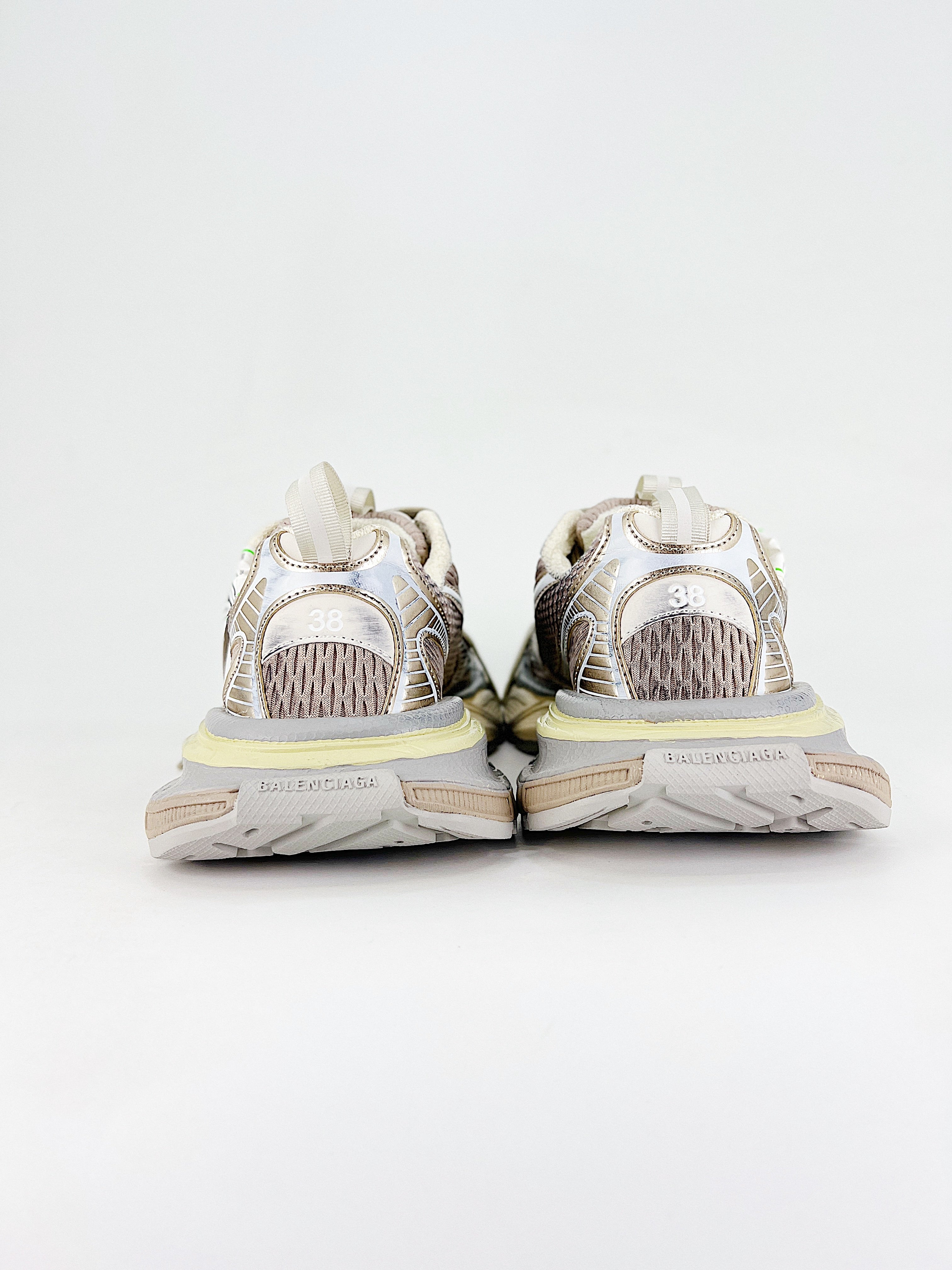 Balenciaga Sneakers 3 XL Eggshell