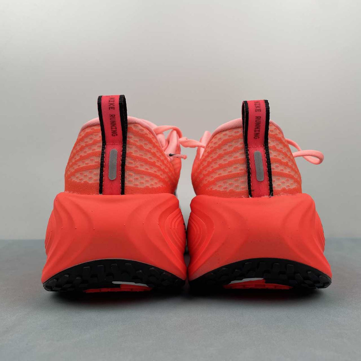 Nike Vomero Plus Running Shoes White Orange Red – Daily Trainer Ammortizzato