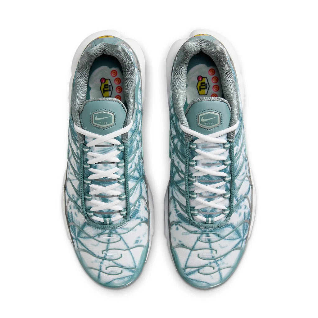 Nike Air Max Dn8 white
