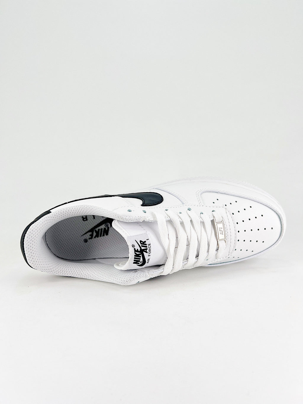 Nike Air Force 1 White Low